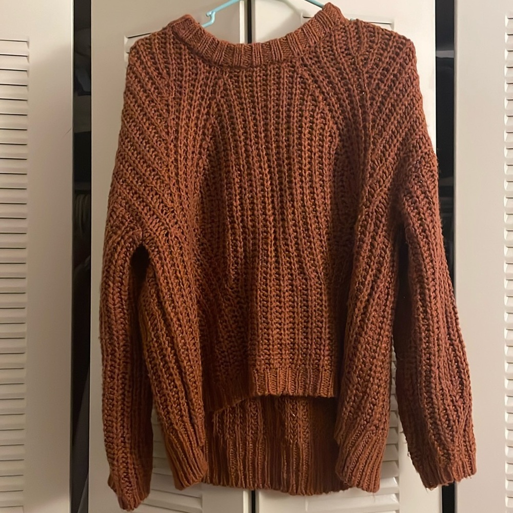 Universal Thread pull over sweater - Picture 1 of 2